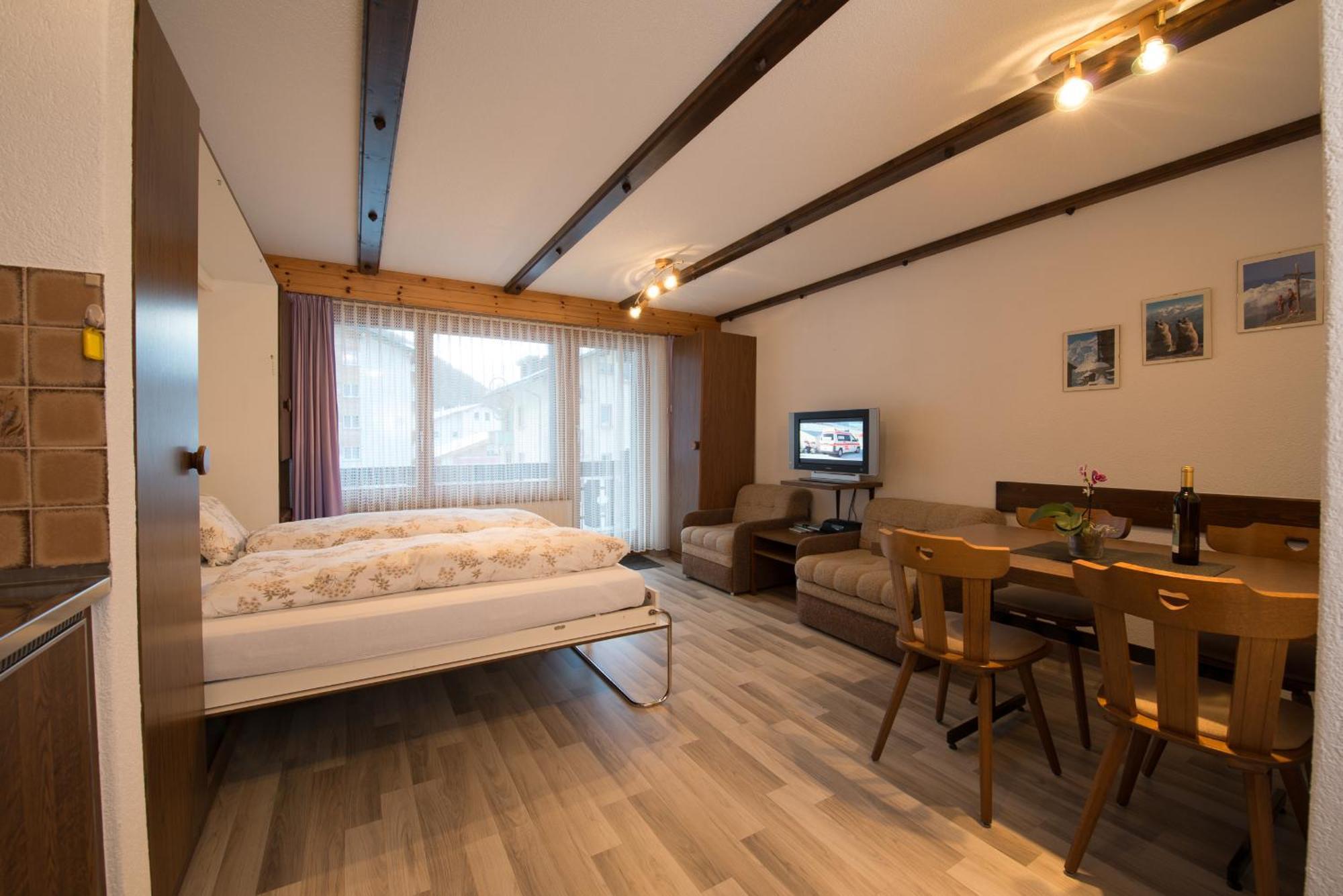 サース・アルマゲルHaus Albaアパートメント 部屋 写真