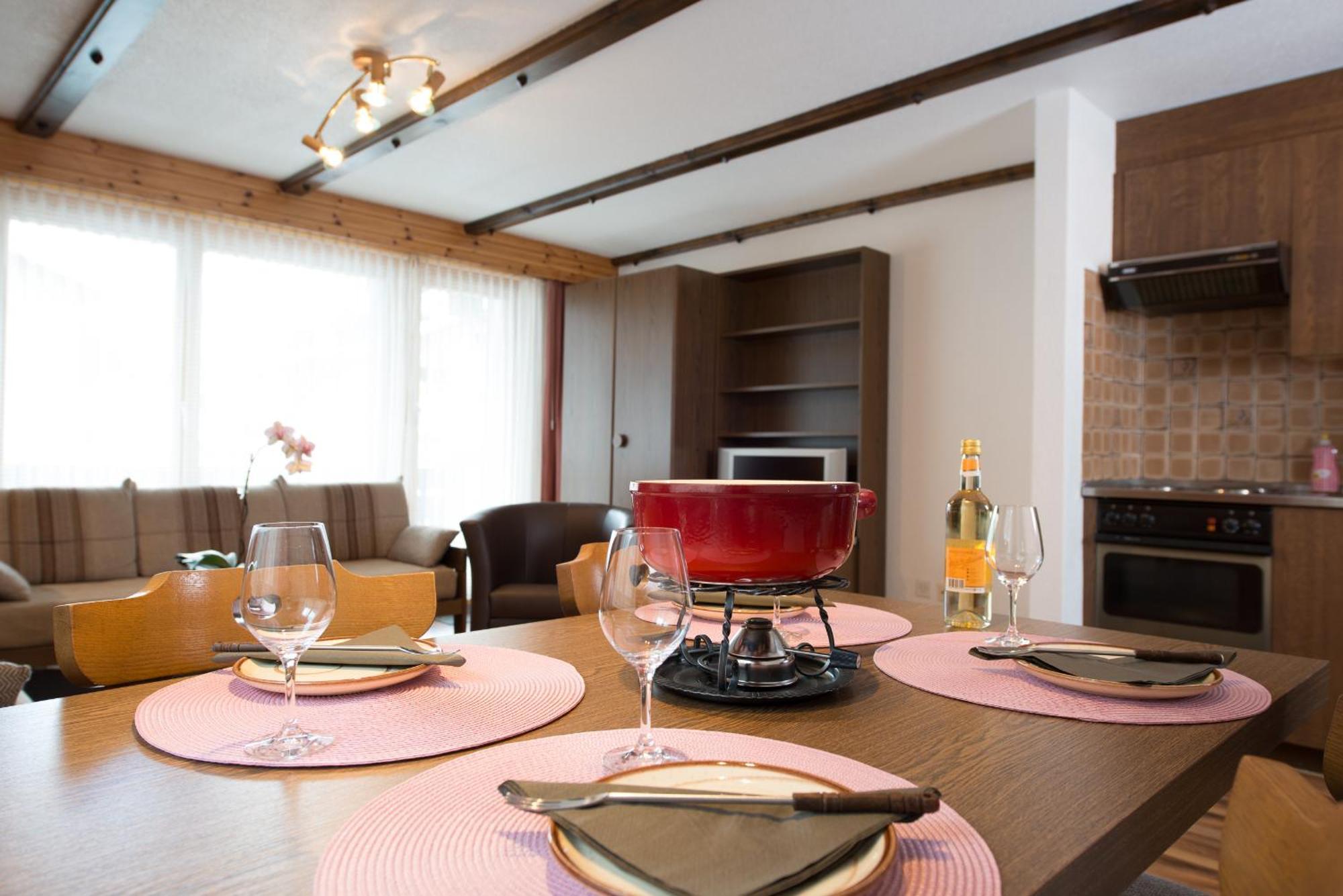 サース・アルマゲルHaus Albaアパートメント 部屋 写真