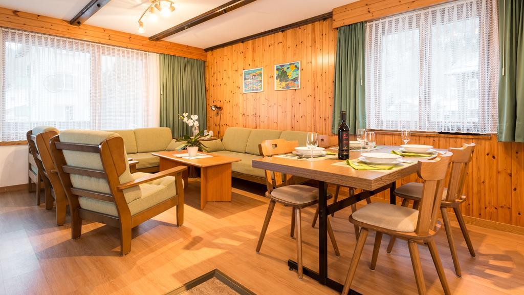 サース・アルマゲルHaus Albaアパートメント 部屋 写真