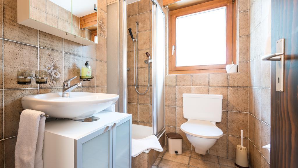 サース・アルマゲルHaus Albaアパートメント 部屋 写真